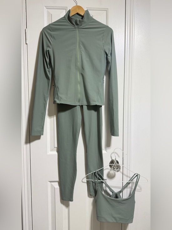 SPANX Pants - Spanx smooth seamless leggings, jacket and bra set Fennel green size small